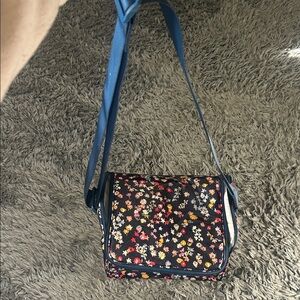 Floral Crossbody lunch box